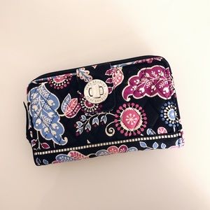 Vera Bradley Turnlock wallet in Alpine Floral